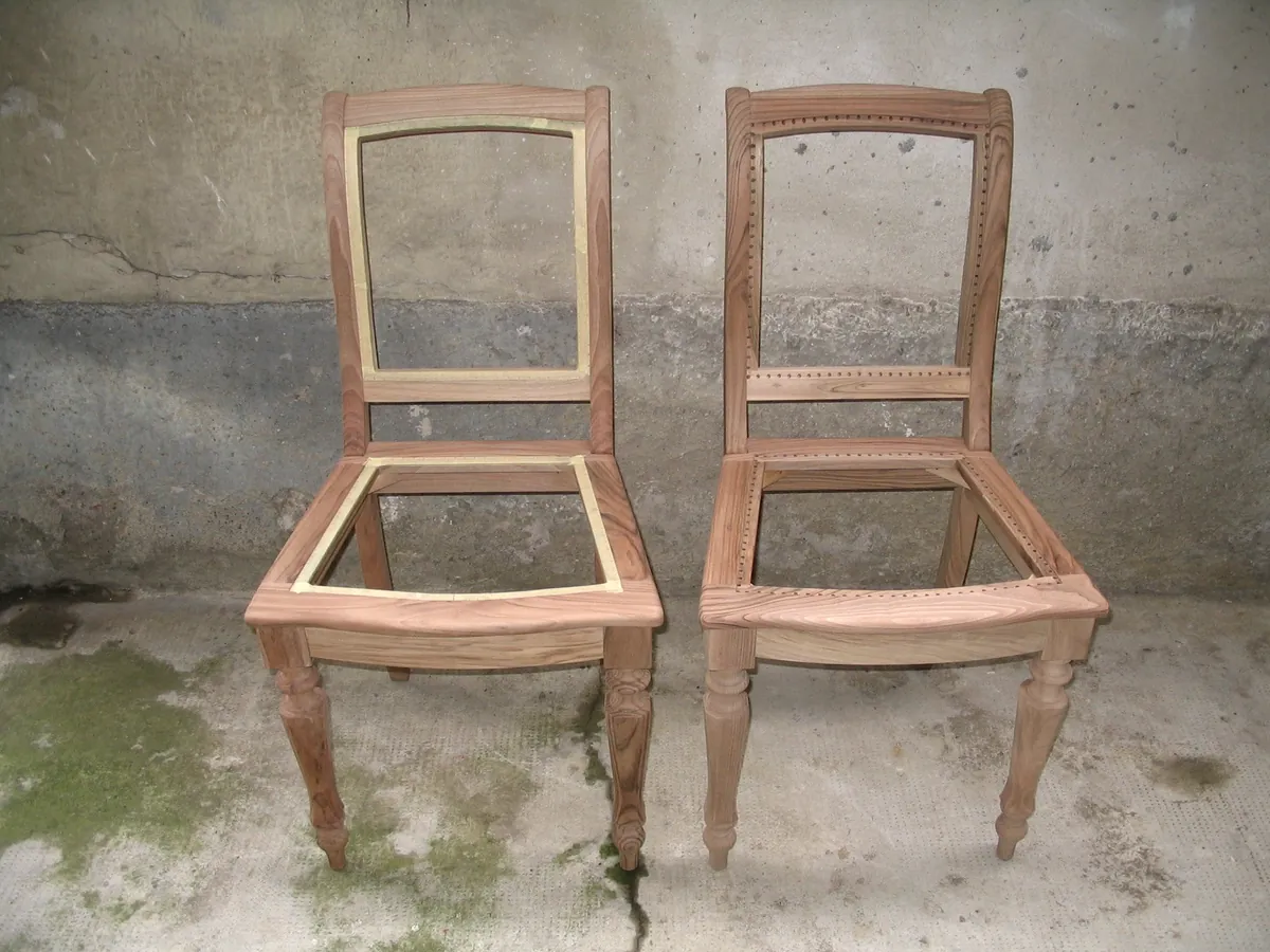 03 — FROM BARE FRAME TO FINISHED SEAT — photograph